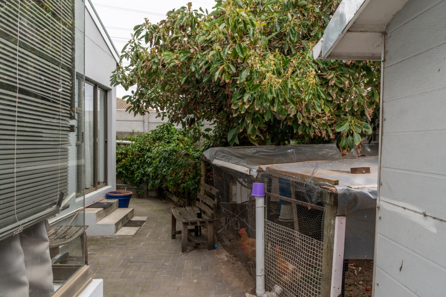 4 Bedroom Property for Sale in Rouxville Western Cape